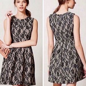 HD in Paris lace dress sz XS
